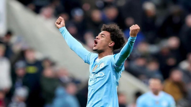 Oscar Bobb dan Masa Depannya: Isyarat Perpisahan dari Manchester City